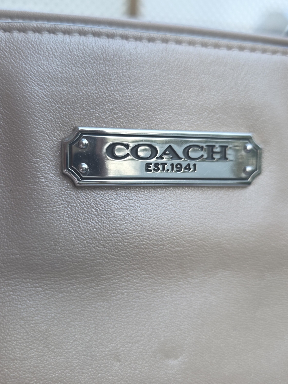 COACH Beige Leather Shoulder Bag with Silver Hardware & HANGTAG!!! ❤️❤️❤️❤️ - Picture 7 of 10
